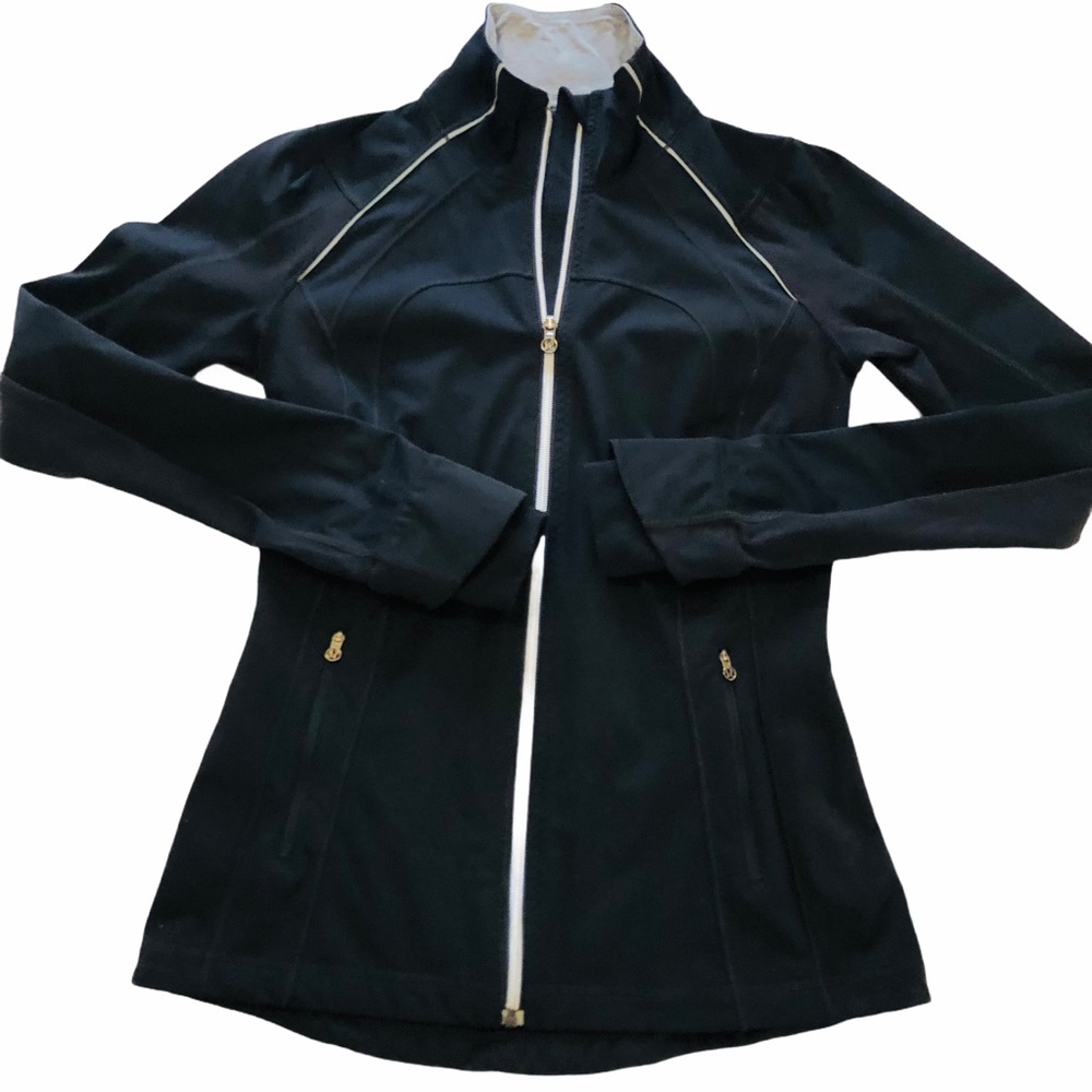 Lululemon Zip Up Long-sleeve Fitted Jacket Black 6 Define